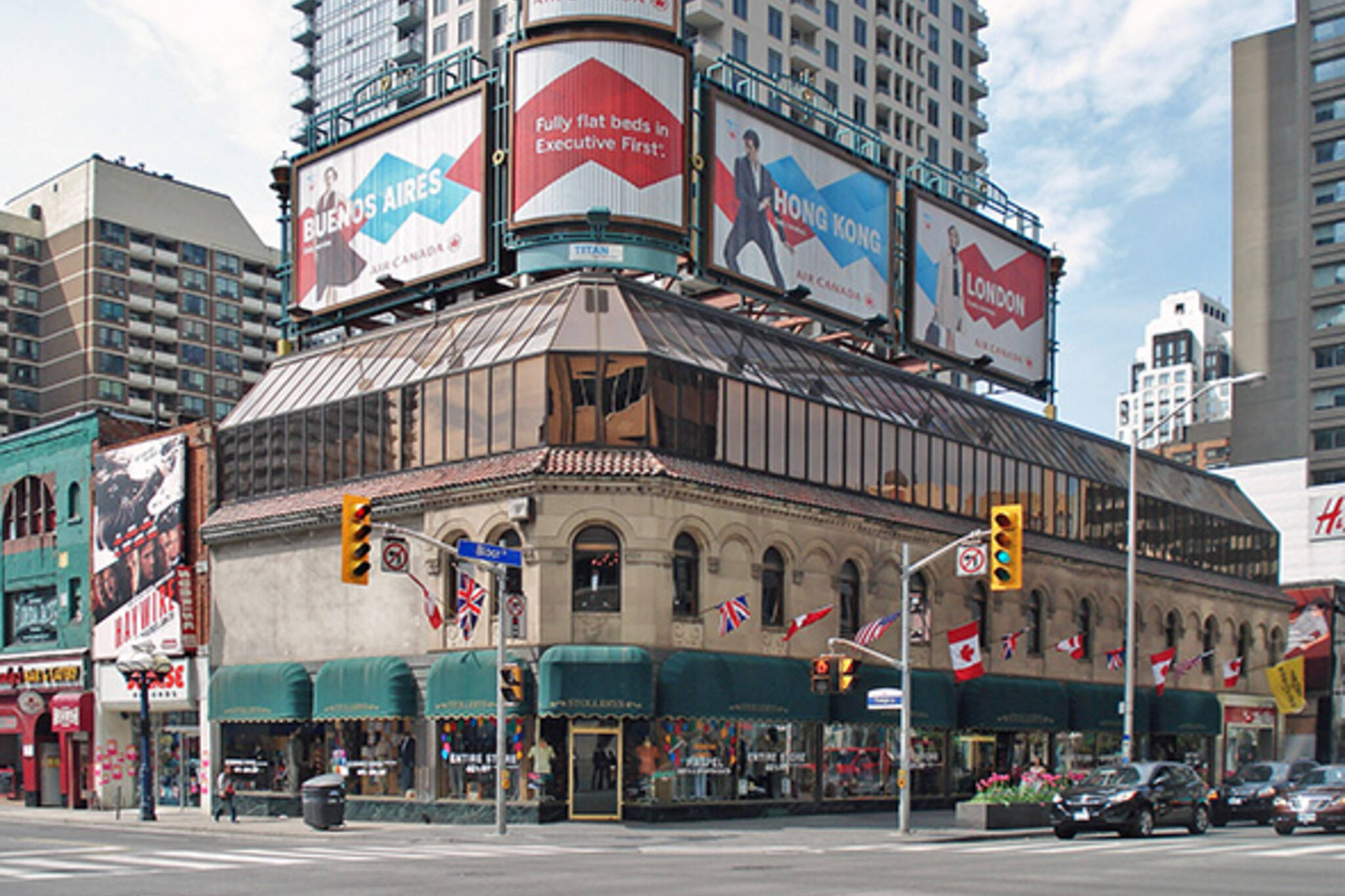 Shopping Toronto's 'Millionaire Mile' On Bloor, Near Yonge – Urbaneer