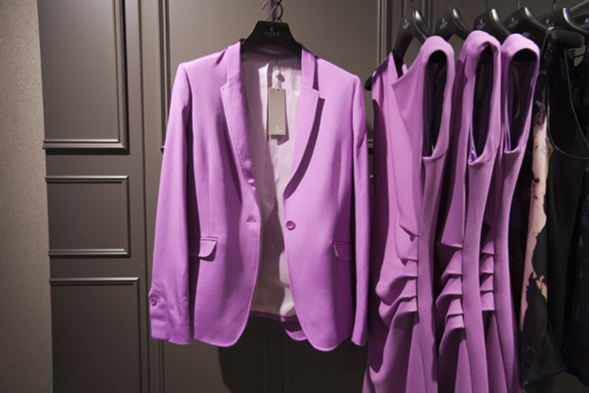 The top 10 stores for women's suits in Toronto