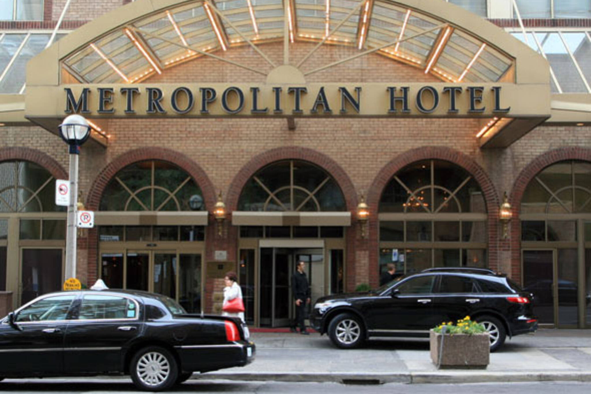 metropolitan hotel lai wah heen
