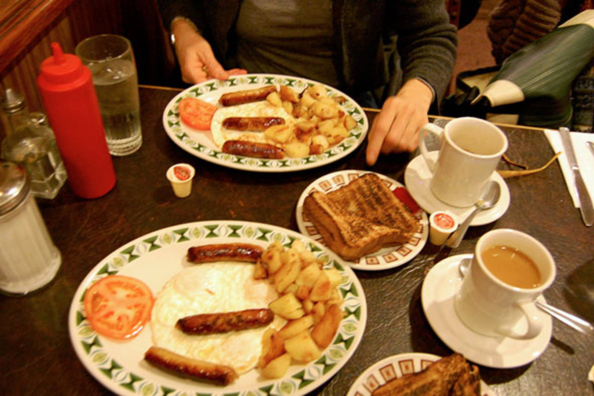 48f9 20150415 Cheap Breakfast Toronto ?w=2048&cmd=resize Then Crop&height=1365&quality=70