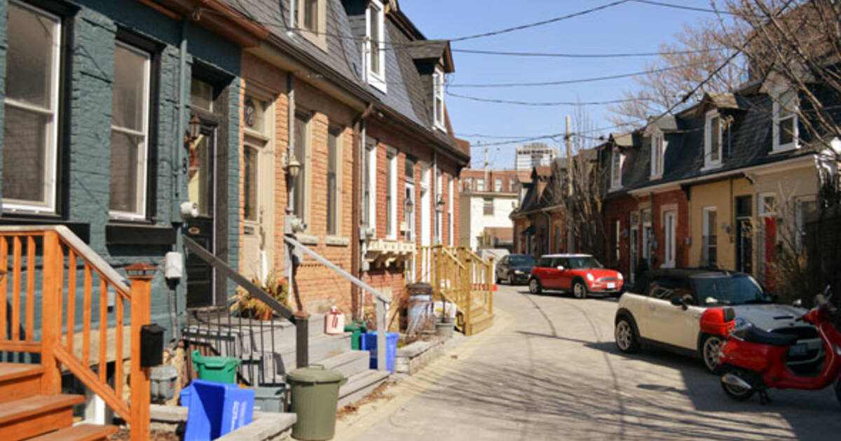 What's it like to live on a private street in Toronto?