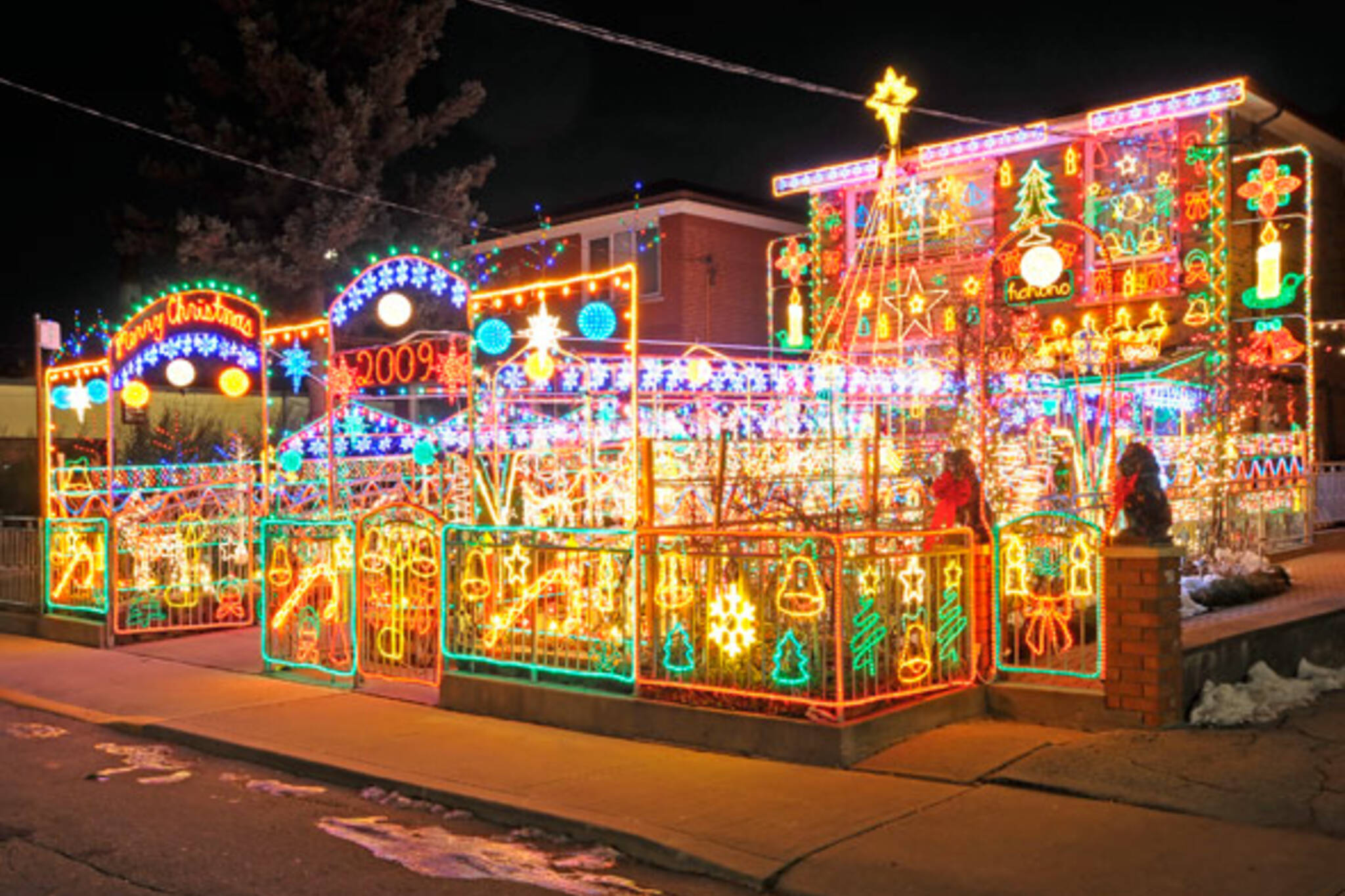 Crazy (but Sometimes Beautiful) Christmas and Holiday Lights in Toronto