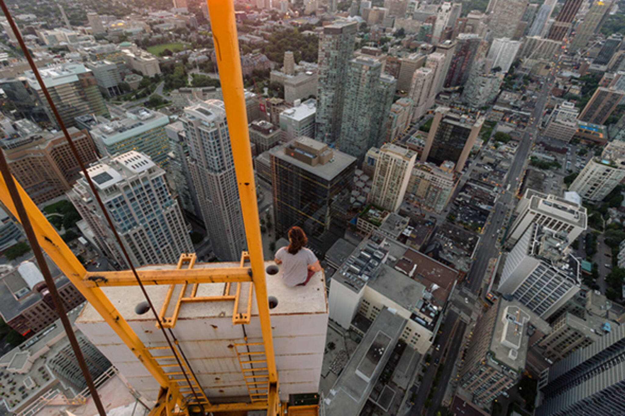 Rooftop Crane Toronto