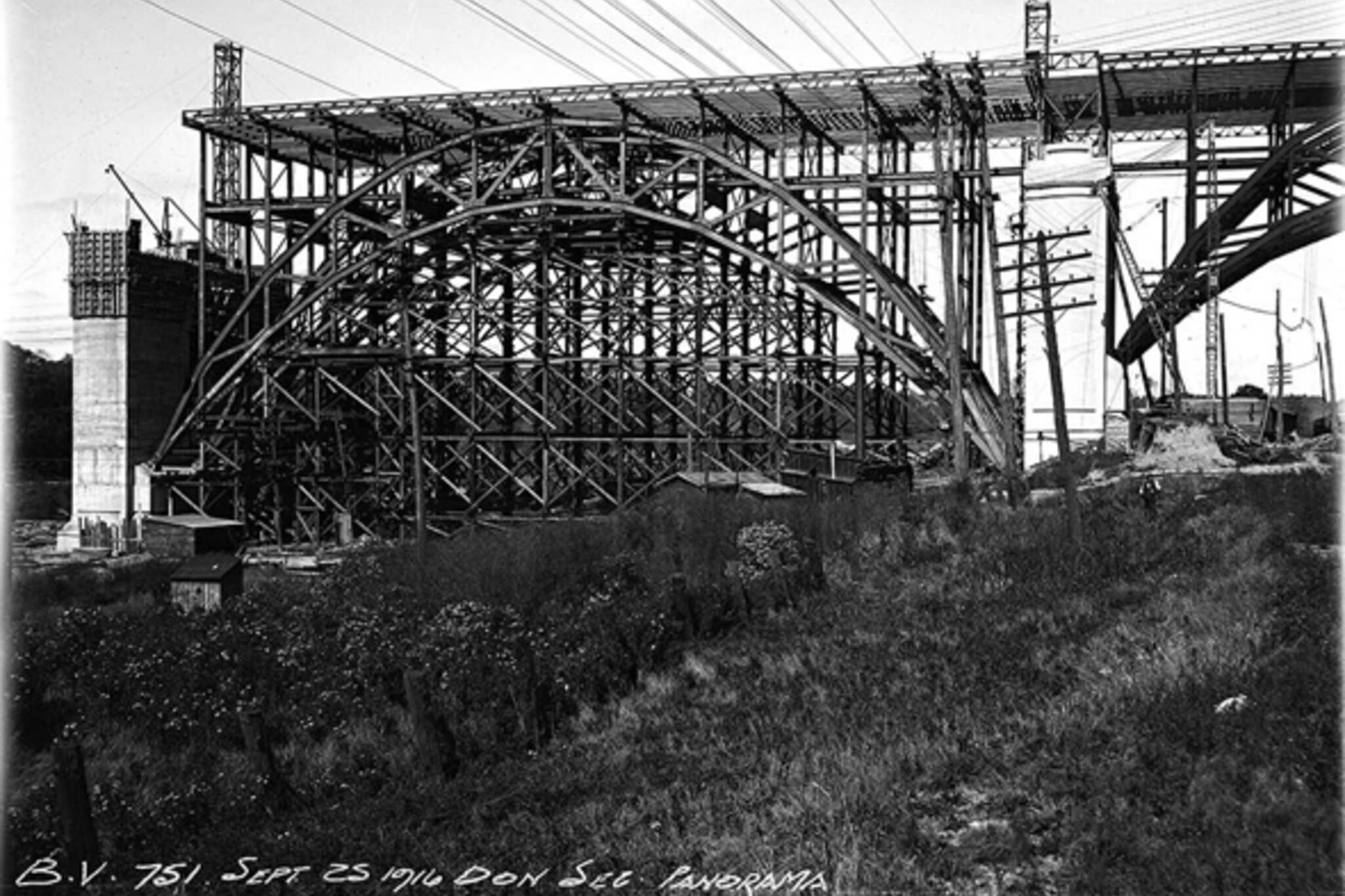 布卢尔高架桥历史照片