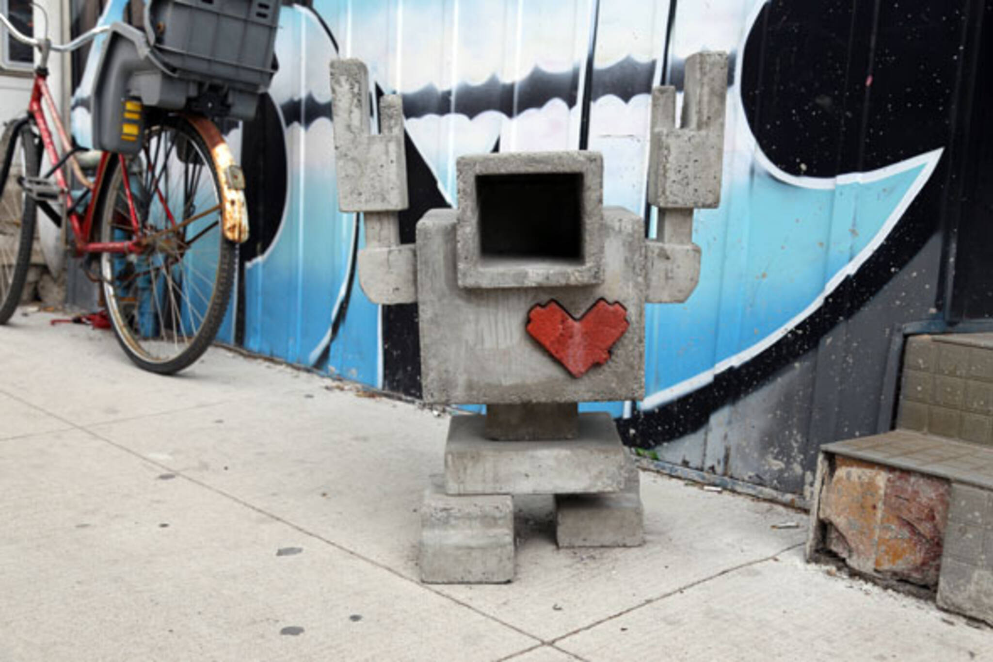 100 Lovebots take to the streets of Toronto