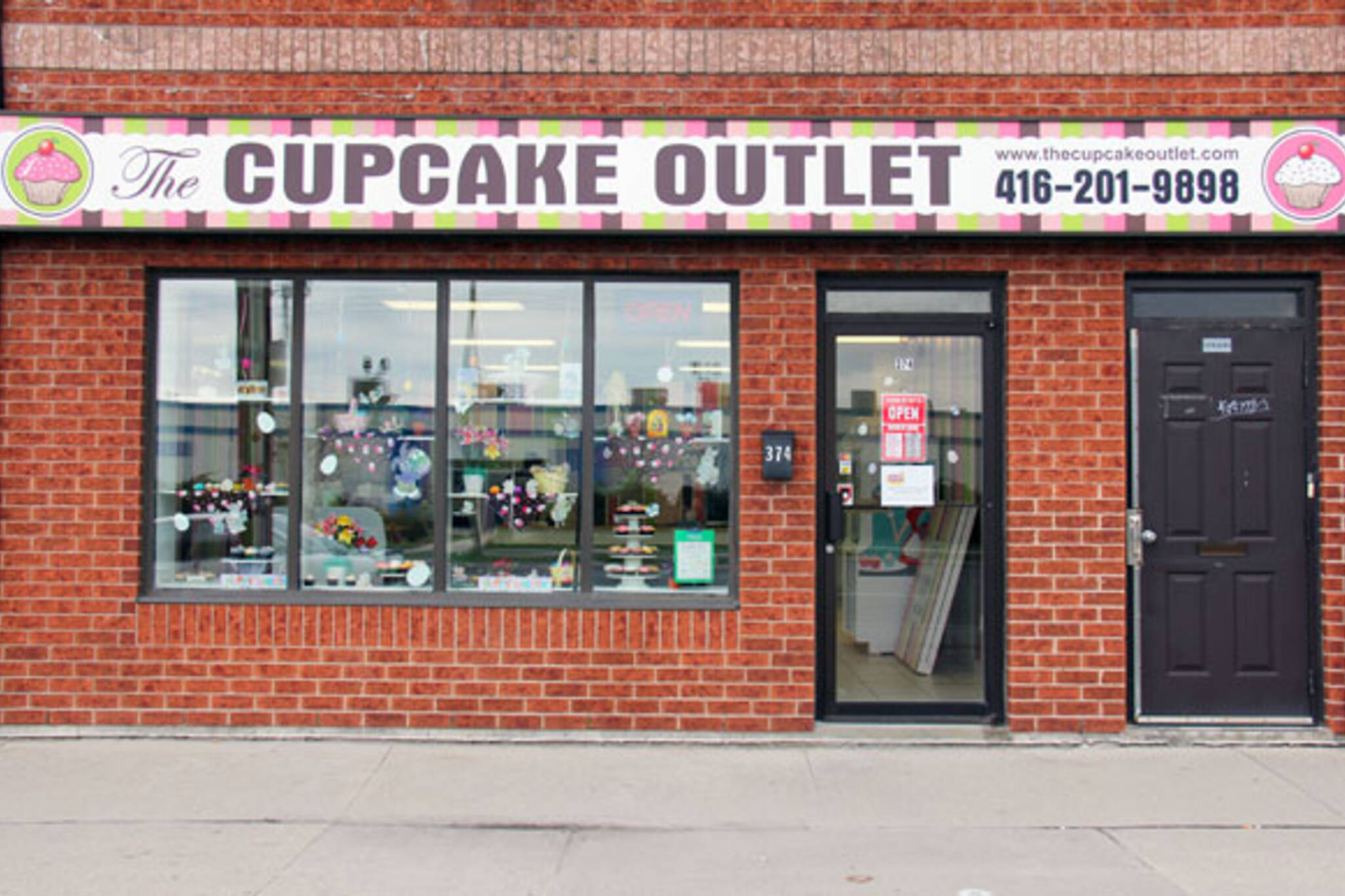 Cupcake Outlet Store