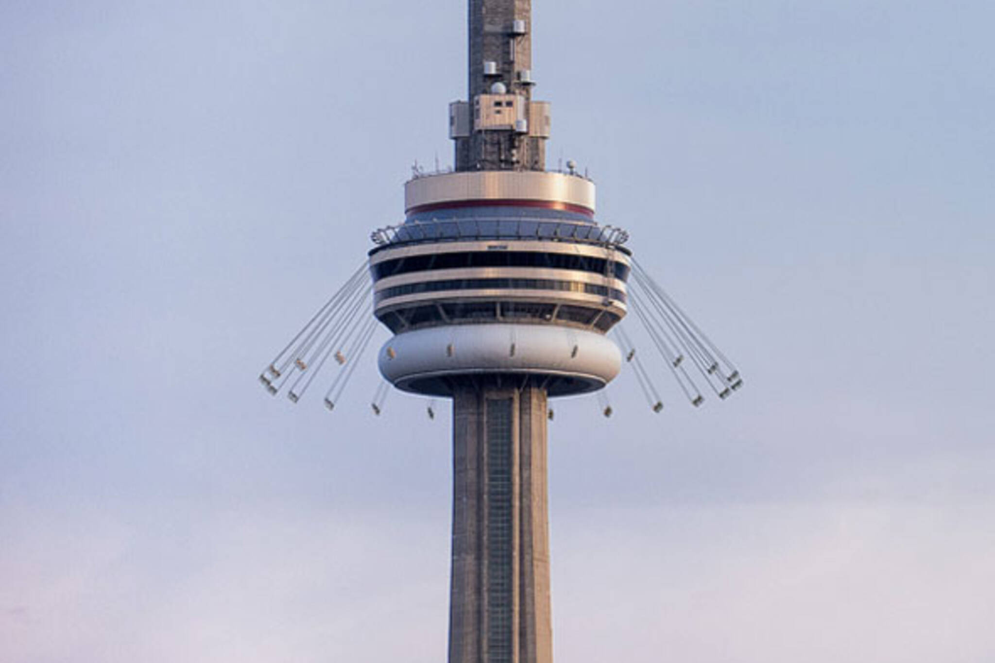 CN Tower Edgeswing