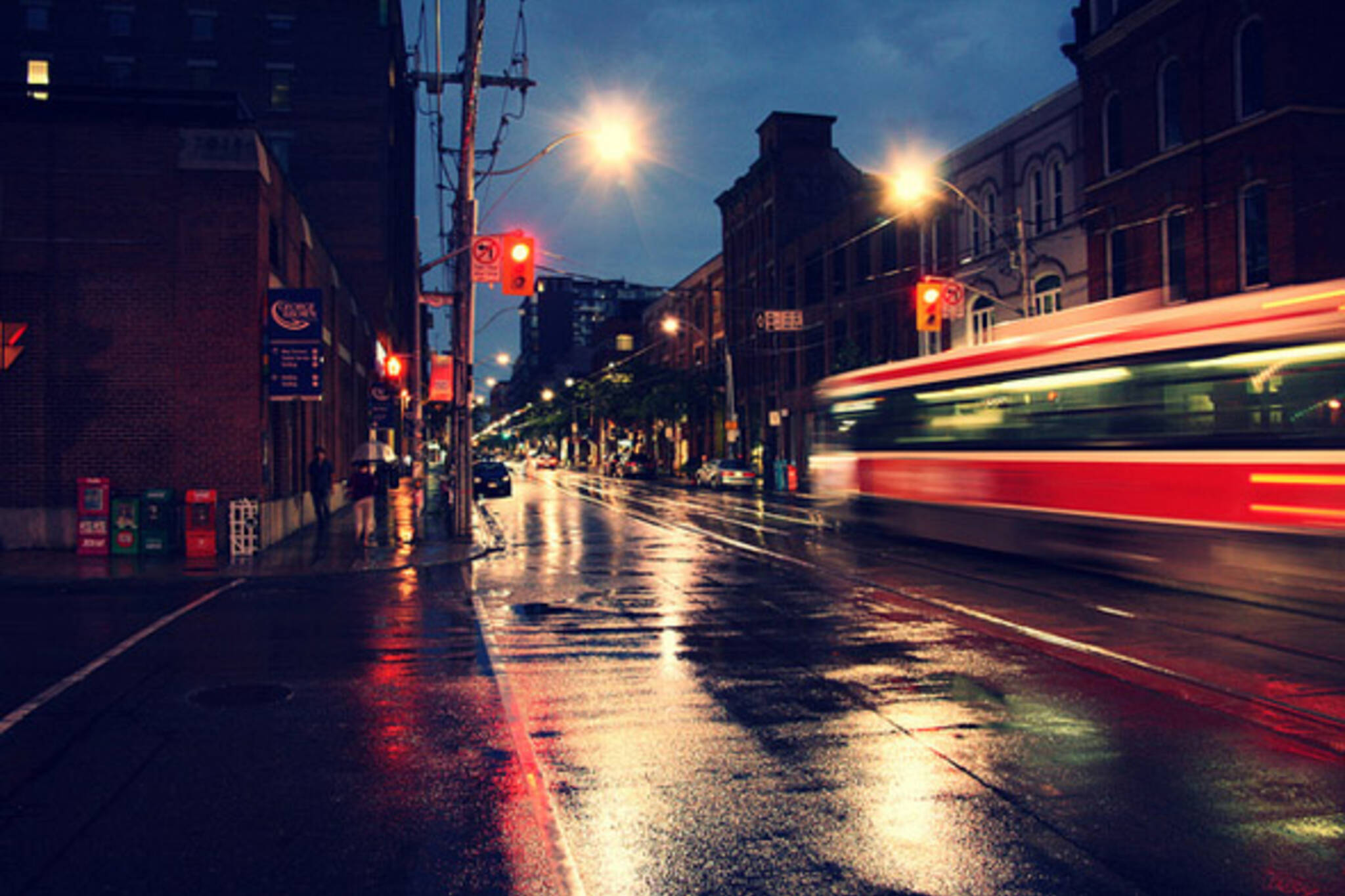 toronto, rain, streetcar
