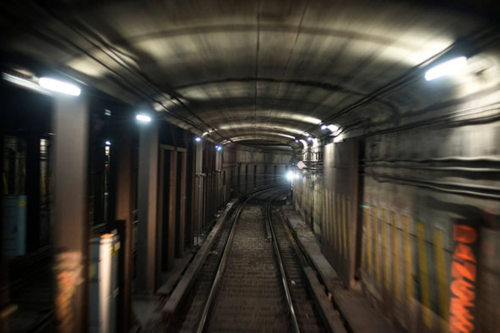 toronto subway tunnel