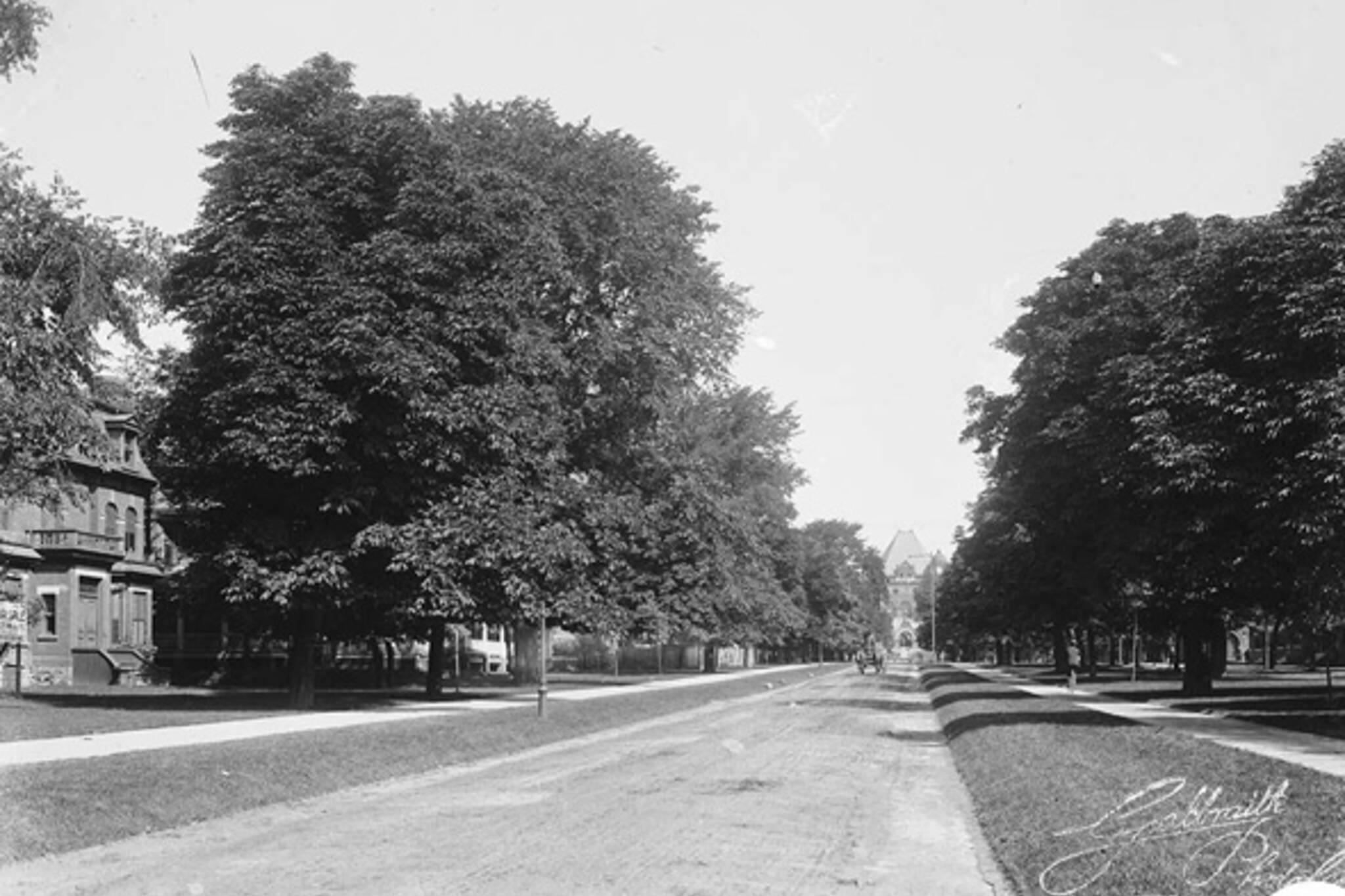 University Avenue History Toronto