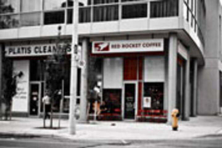 韦尔斯利街的红火箭咖啡