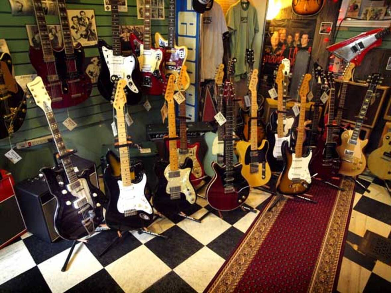 Events in toronto: The Best Musical Instrument Stores in Toronto