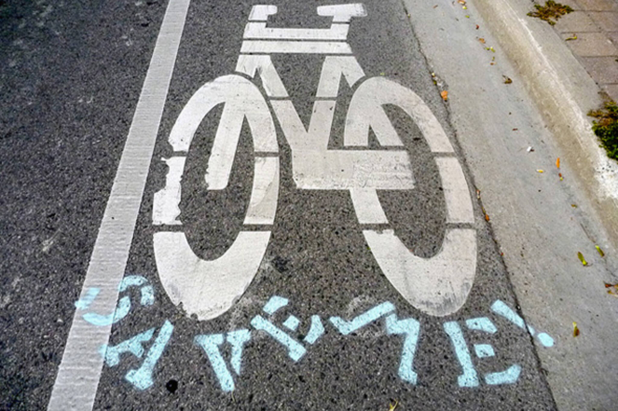 Jarvis Bike Lanes Toronto