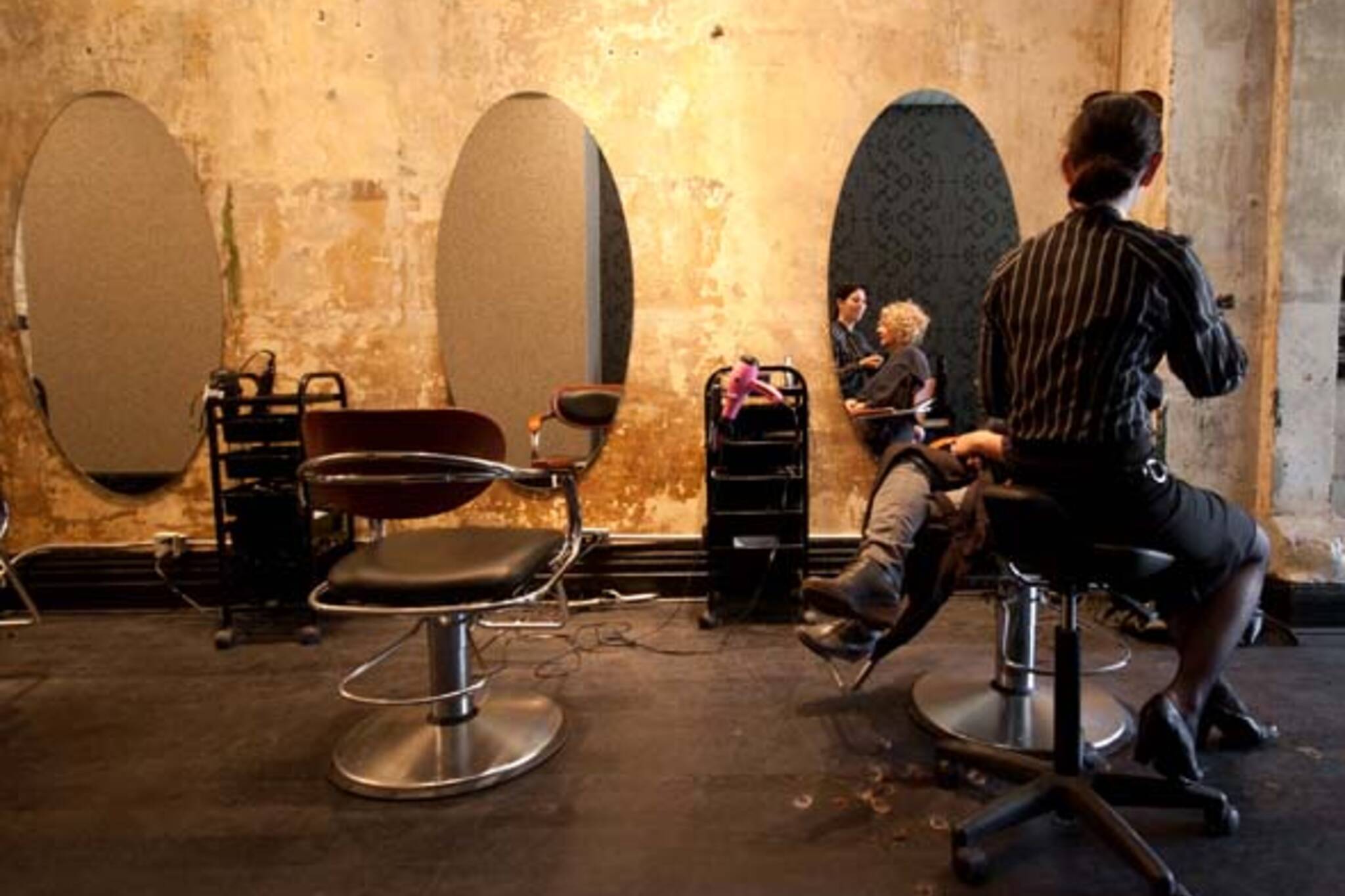 Hair salon roncesvalles