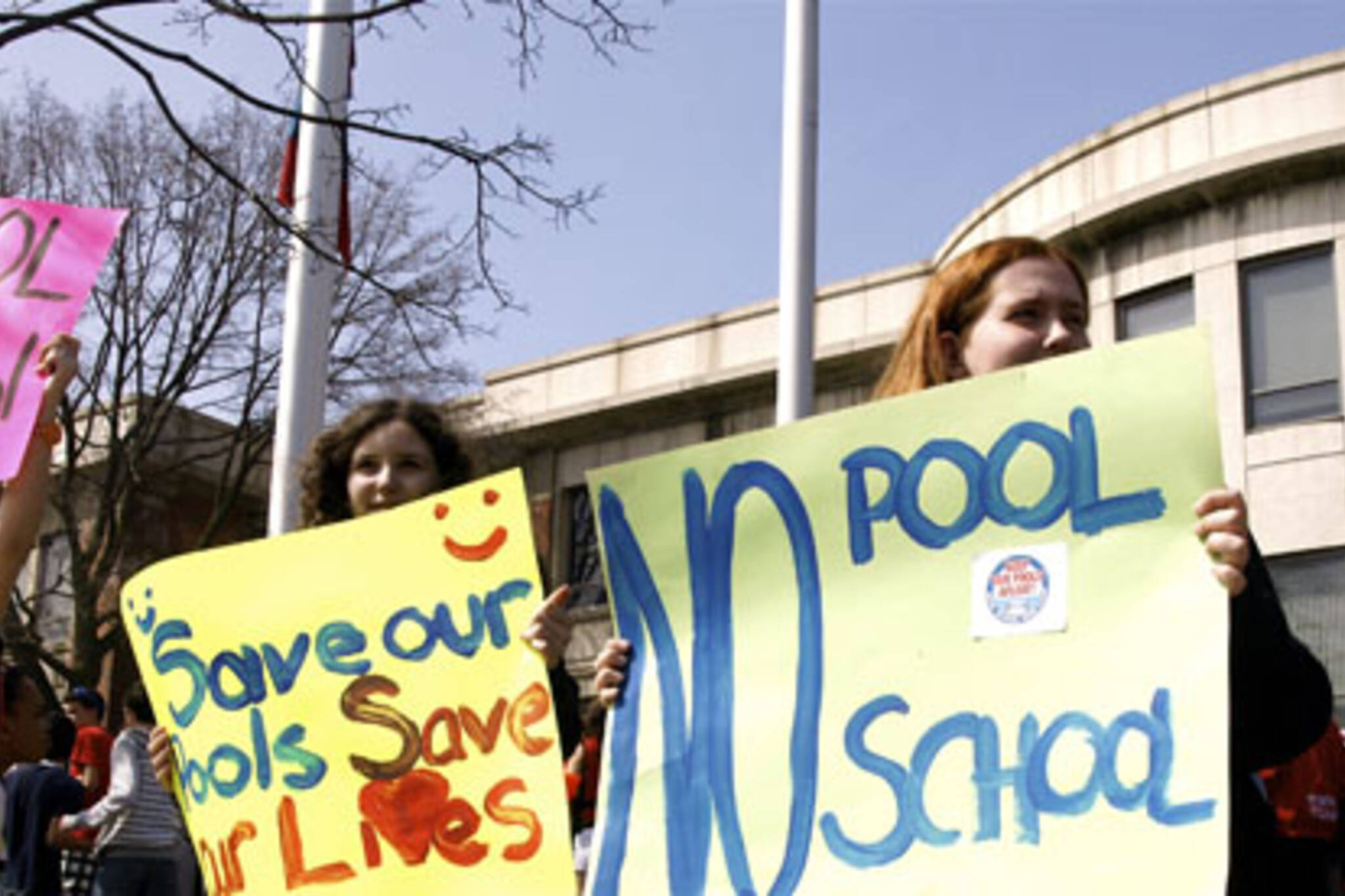 Swimming Pool Closures in Toronto's Schools
