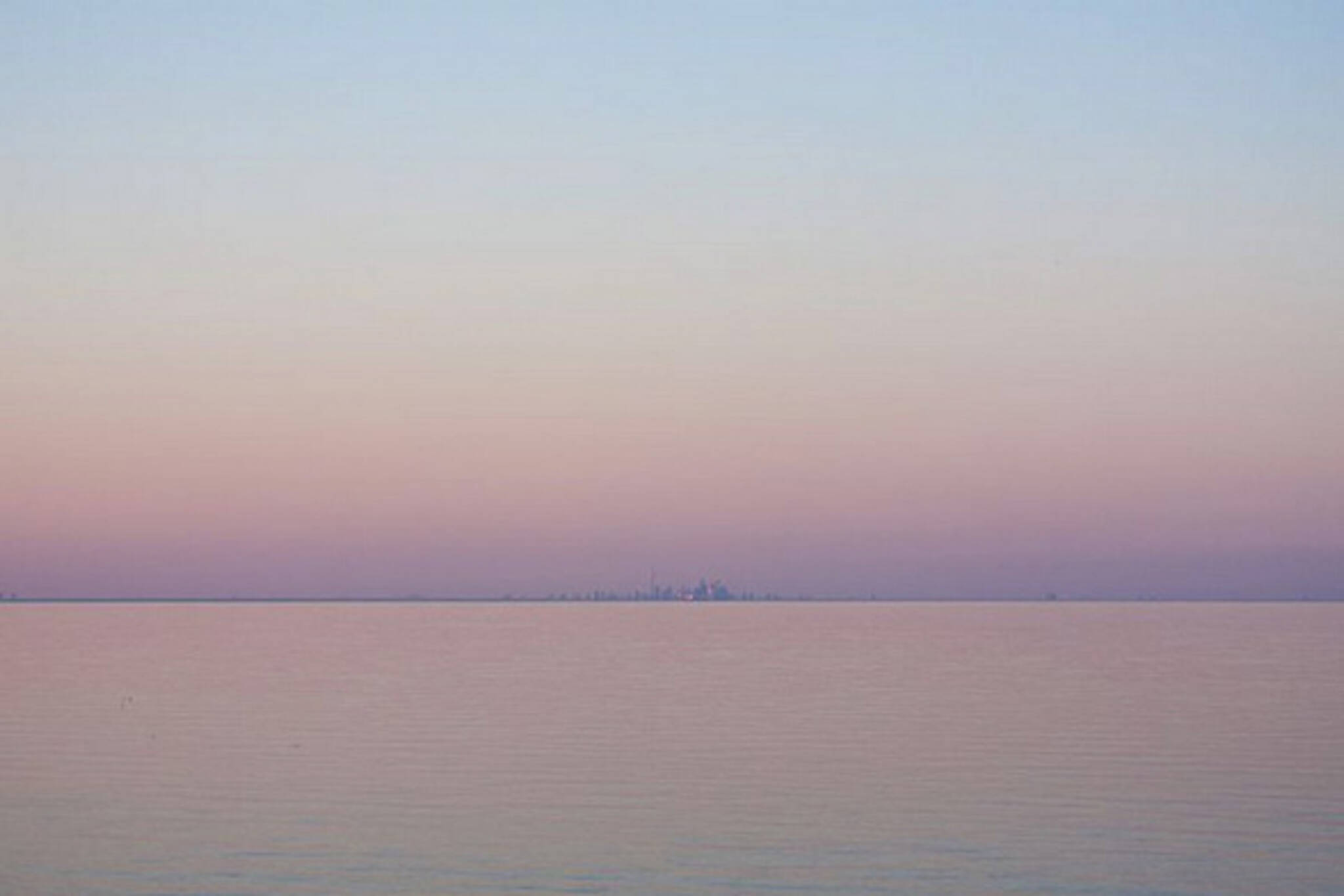 Toronto skyline lake