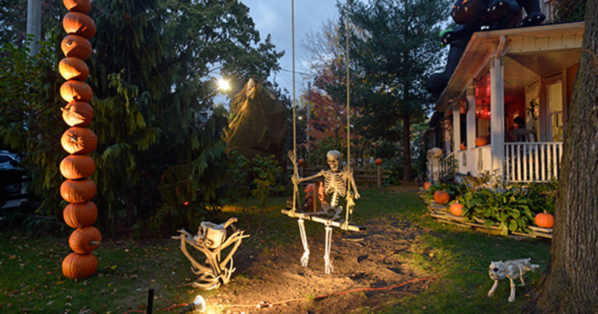 Holiday Home Tour: The Wests' Incredible Halloween Decorations