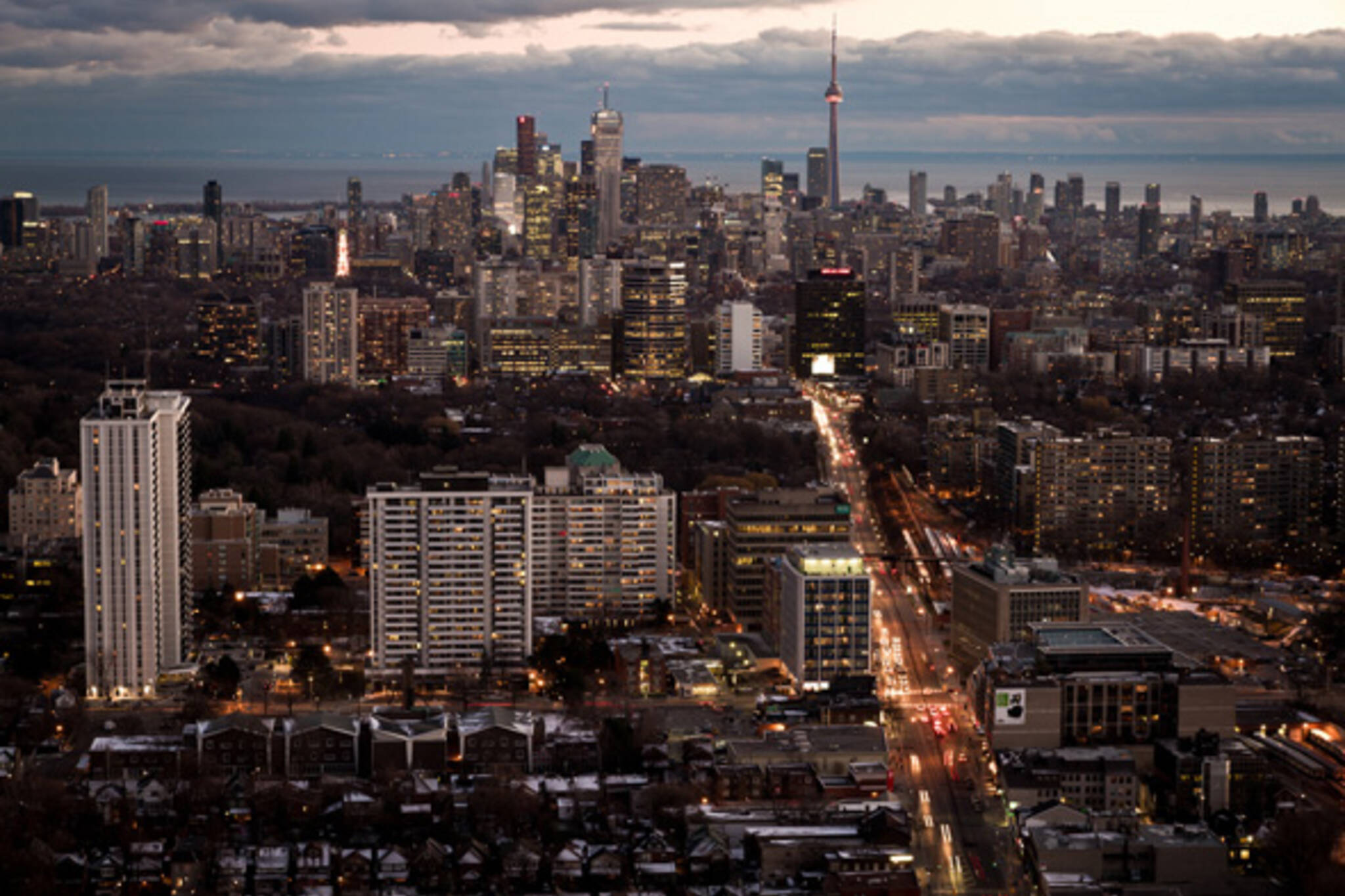 Toronto skyline dusk