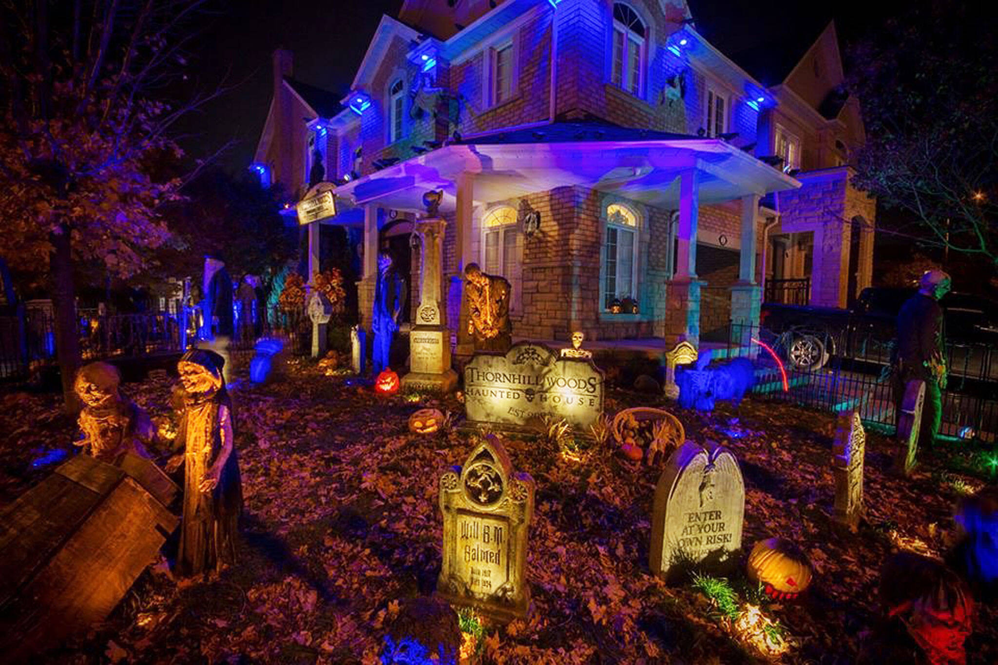 These Toronto homes went totally over-the-top with decorations for