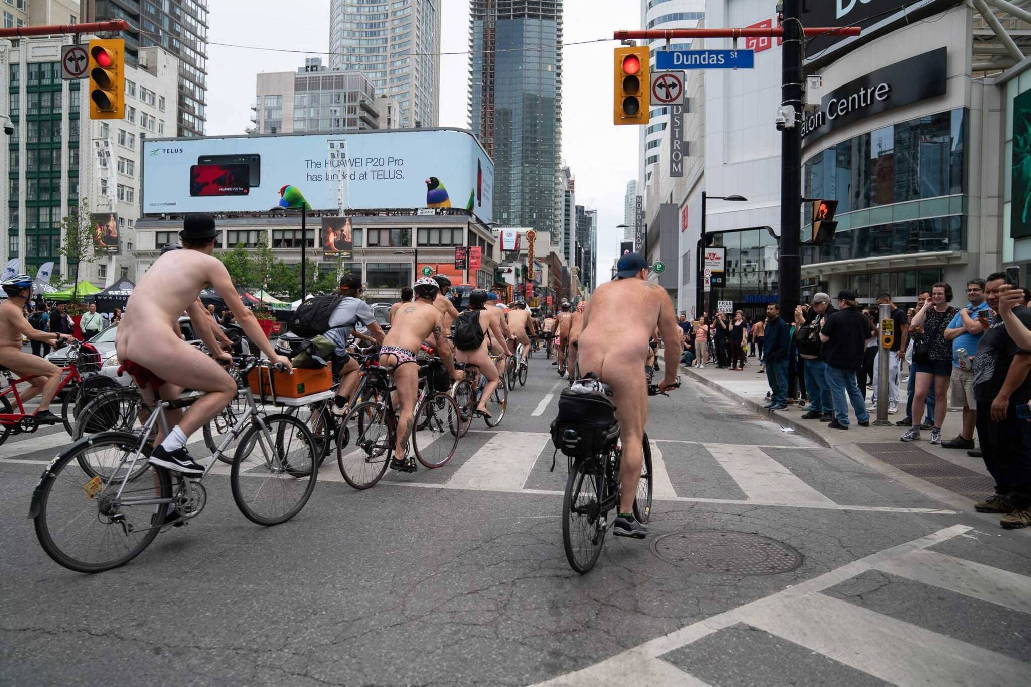 Model non nude in Toronto