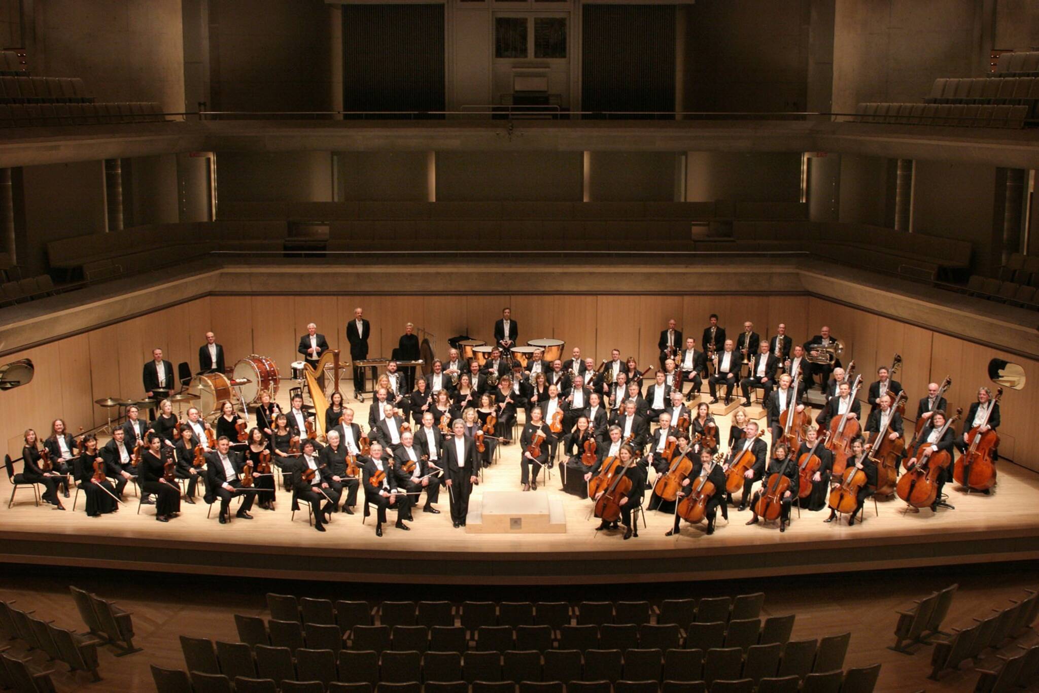 Марш симфонический оркестр. Торонтский симфонический оркестр. Toronto Orchestra. Рассадка американская симфонического оркестра фото. Состав классического симфонического оркестра Гайдн.