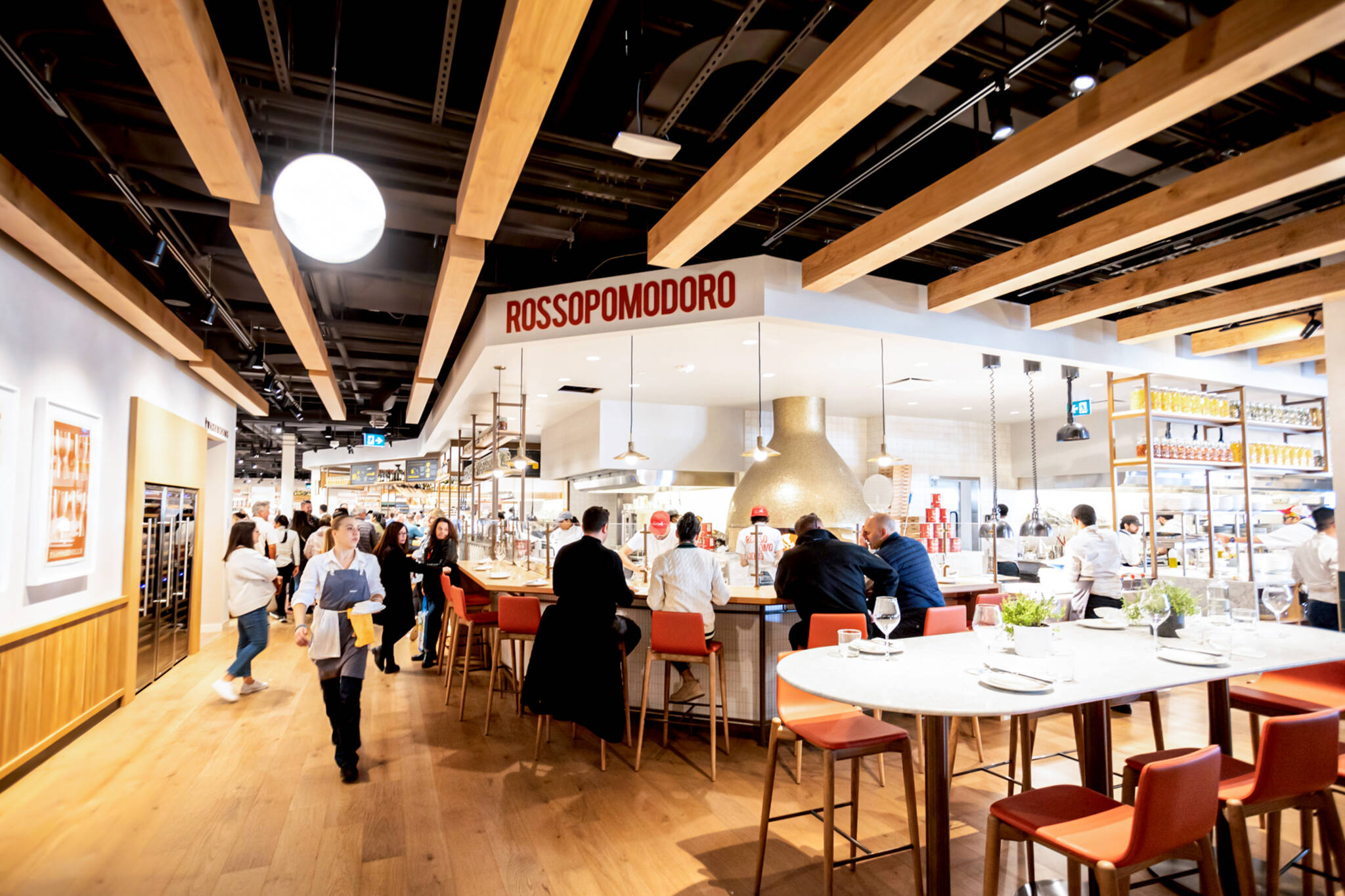https://media.blogto.com/listings/20231103-Eataly-50.jpg?w=2048&cmd=resize_then_crop&height=1365&quality=70