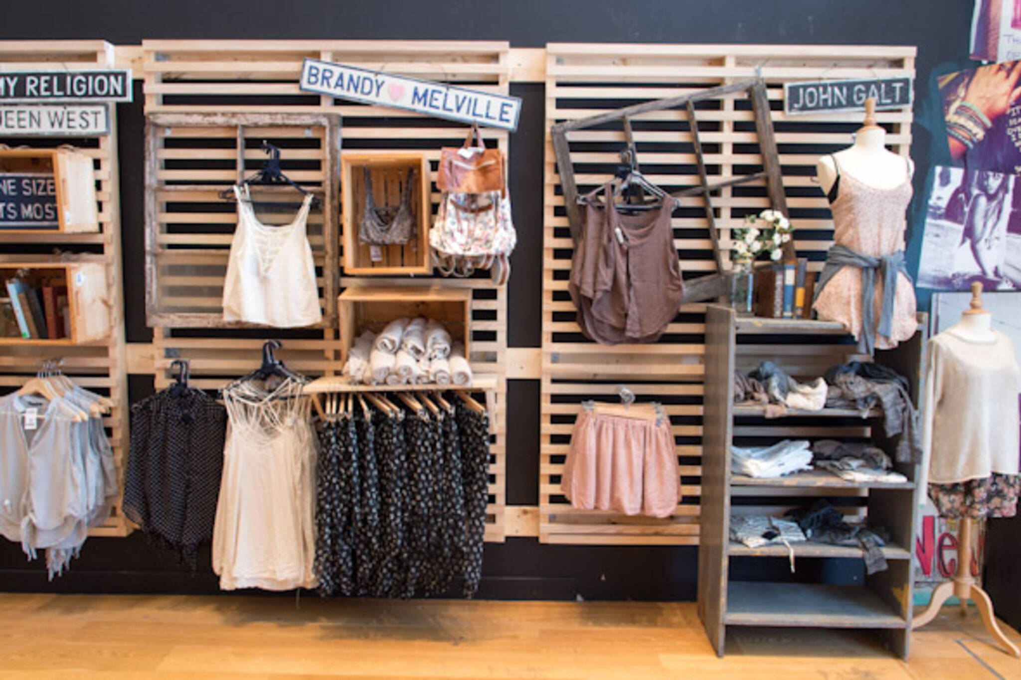 8 Stores Like Brandy Melville That You'll Love