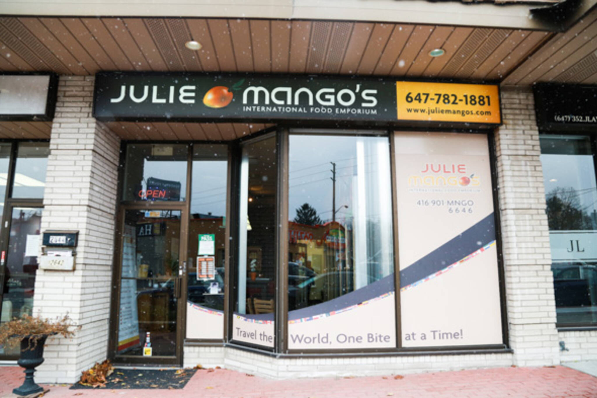 julie mangos