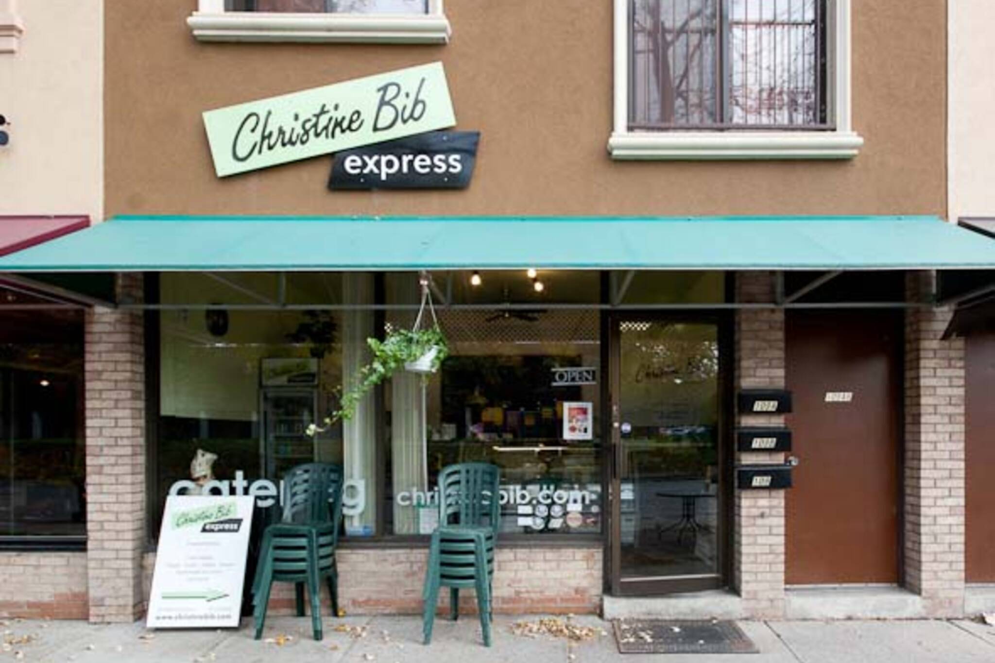 Christine Bib Express