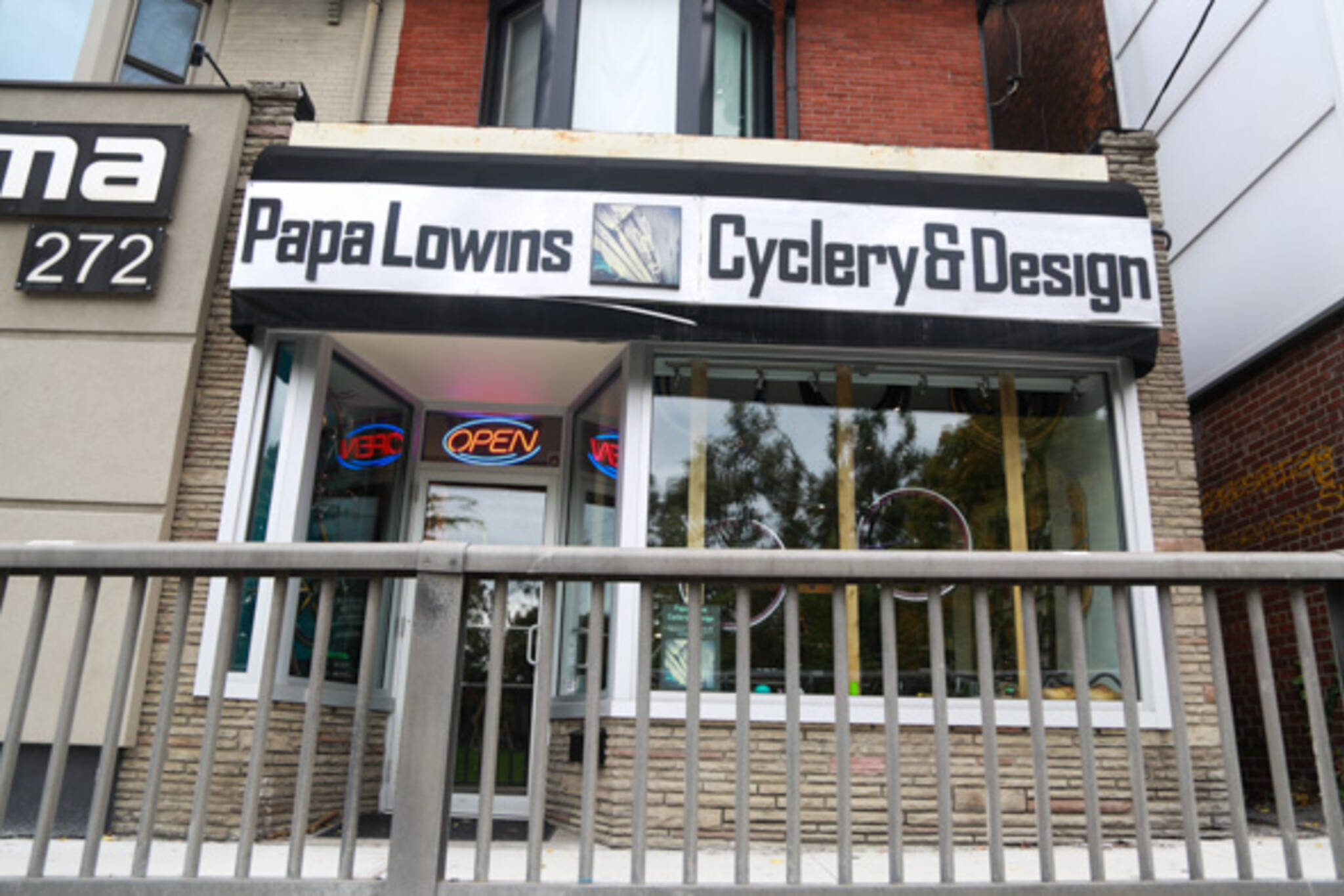papa lowins cyclery design