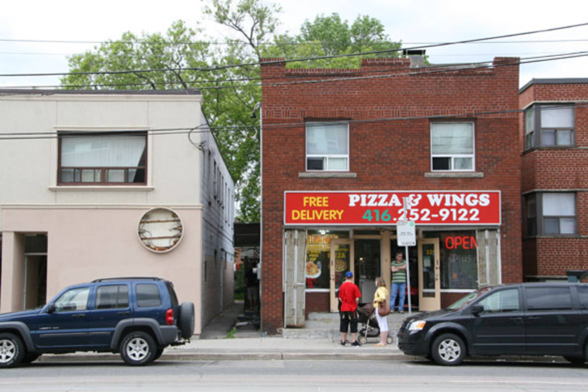 Pizza Wings Toronto