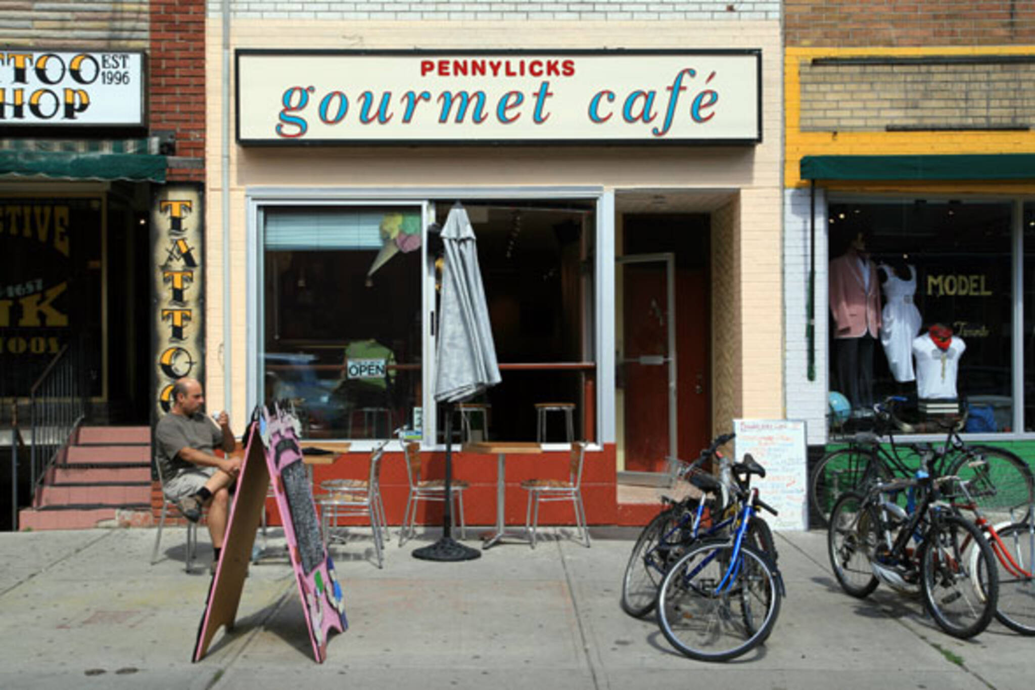 Pennylicks Gourmet Cafe