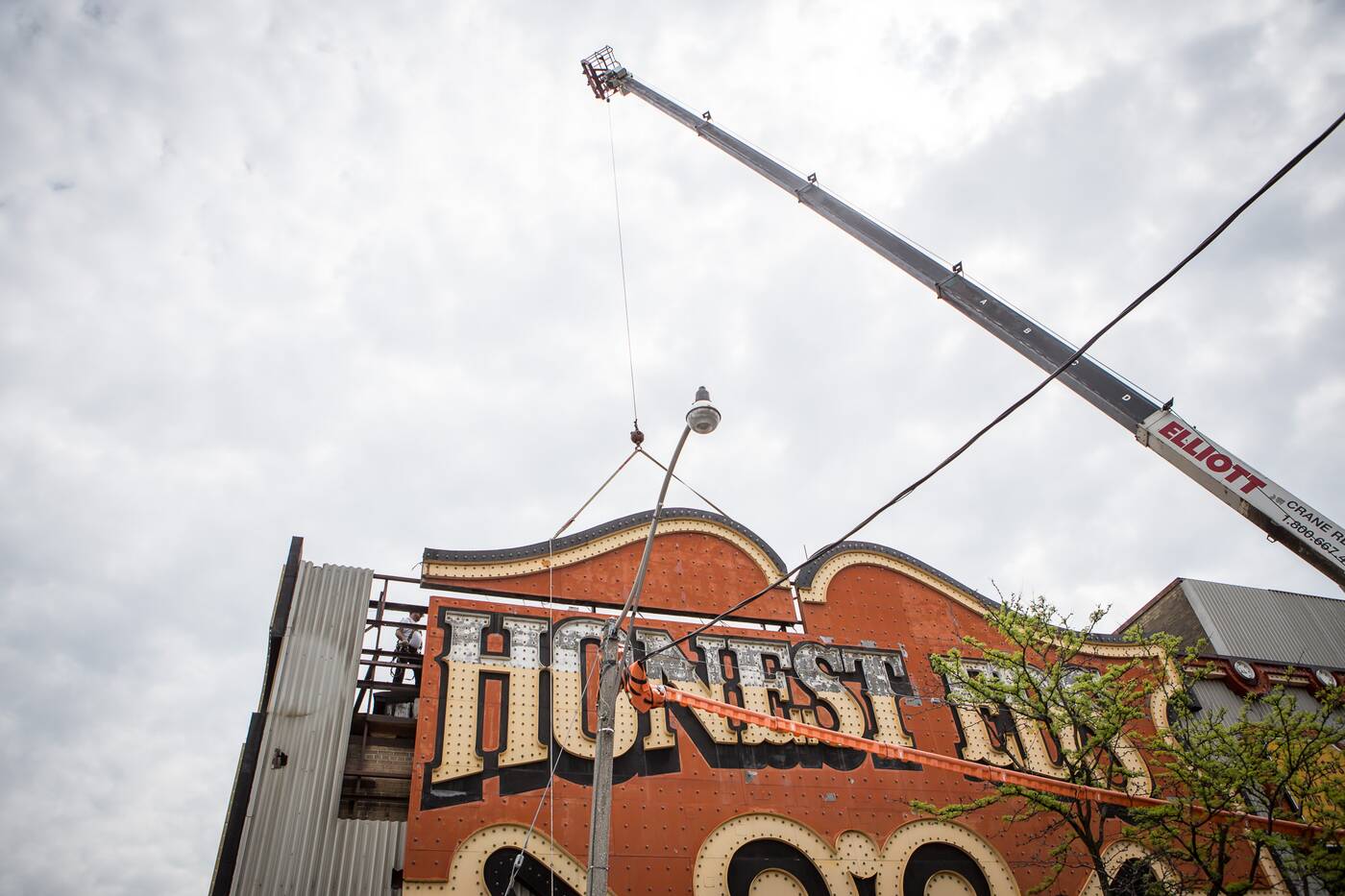 honest eds sign removal
