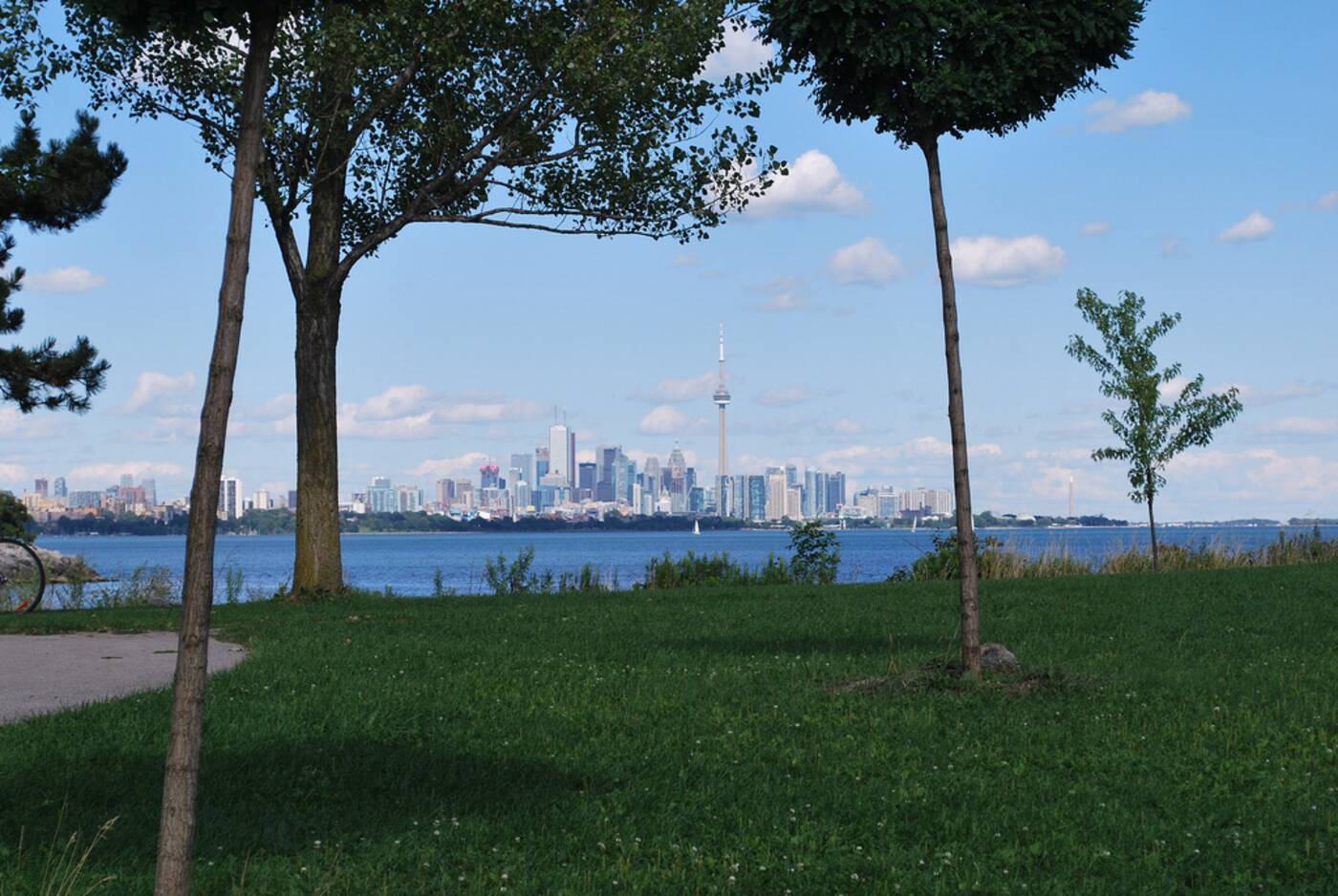 The Top 35 Parks For A Picnic In Toronto By Neighbourhood 