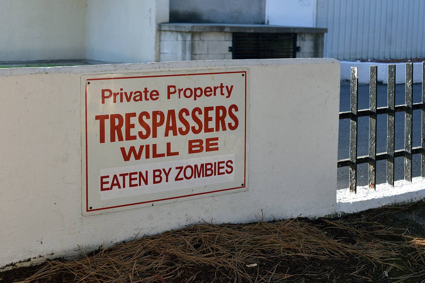trespass sign toronto