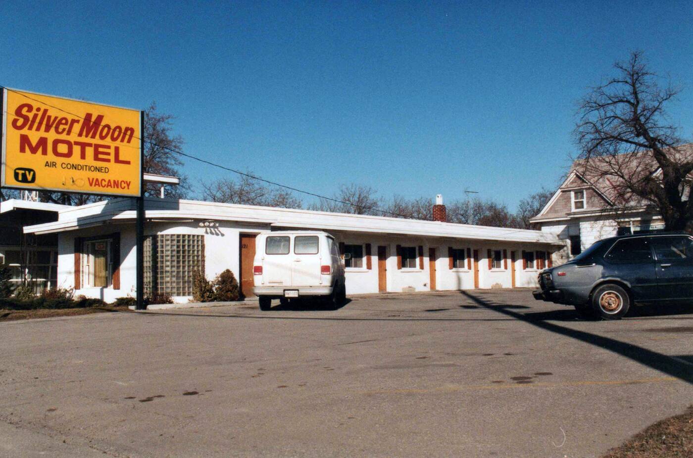 lakeshore motel toronto