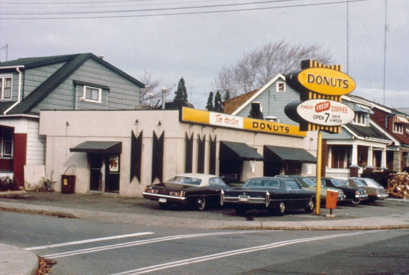 tim hortons first store