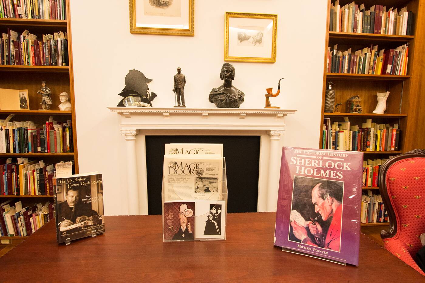 sherlock holmes room reference library