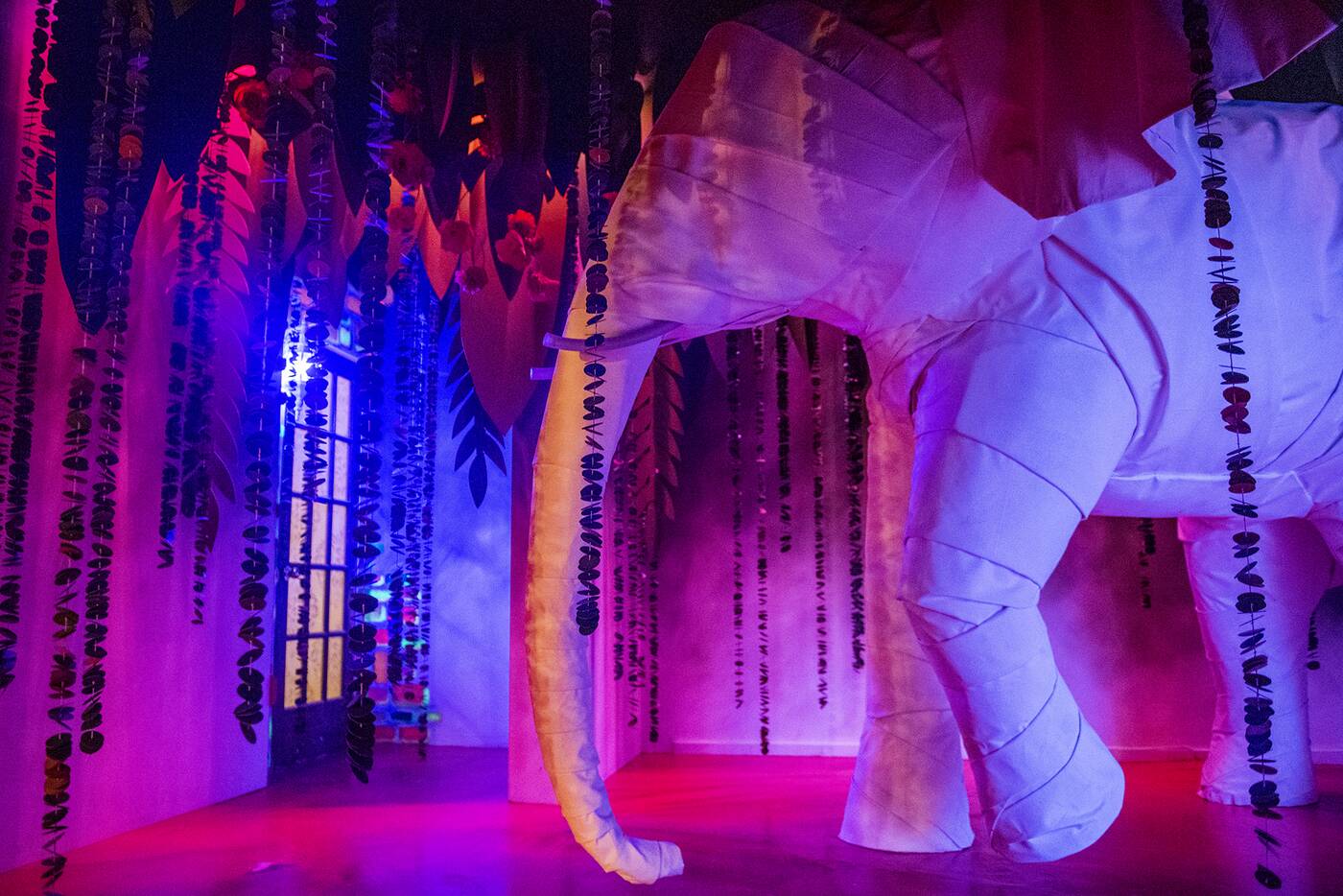Toronto's Funhouse Winter Wonderland Circus Has 3 New Magical Rooms -  Narcity