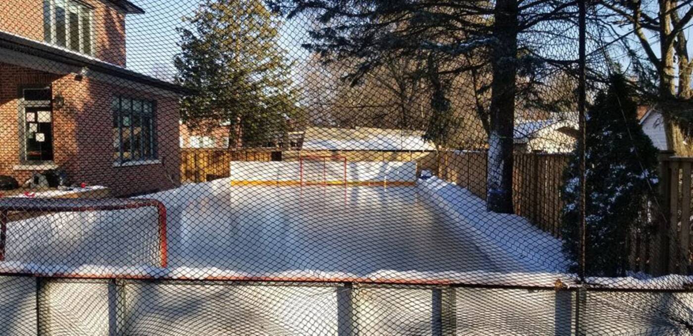 backyard hockey rink