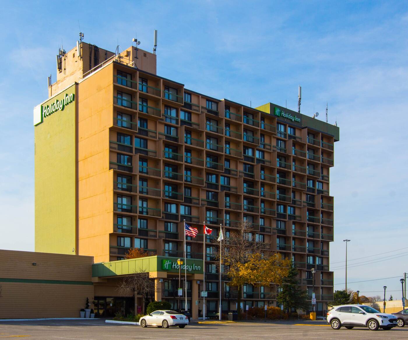 1605051450 20201110 Holiday Inn Toronto 2 ?w=1400&cmd=resize&height=2500&quality=70