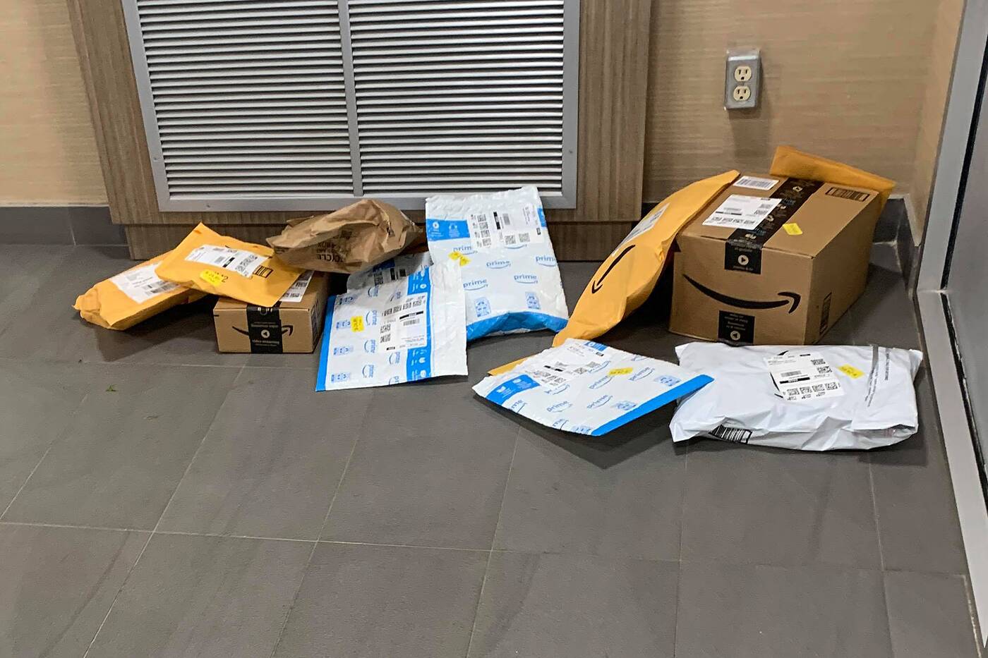 amazon packages toronto