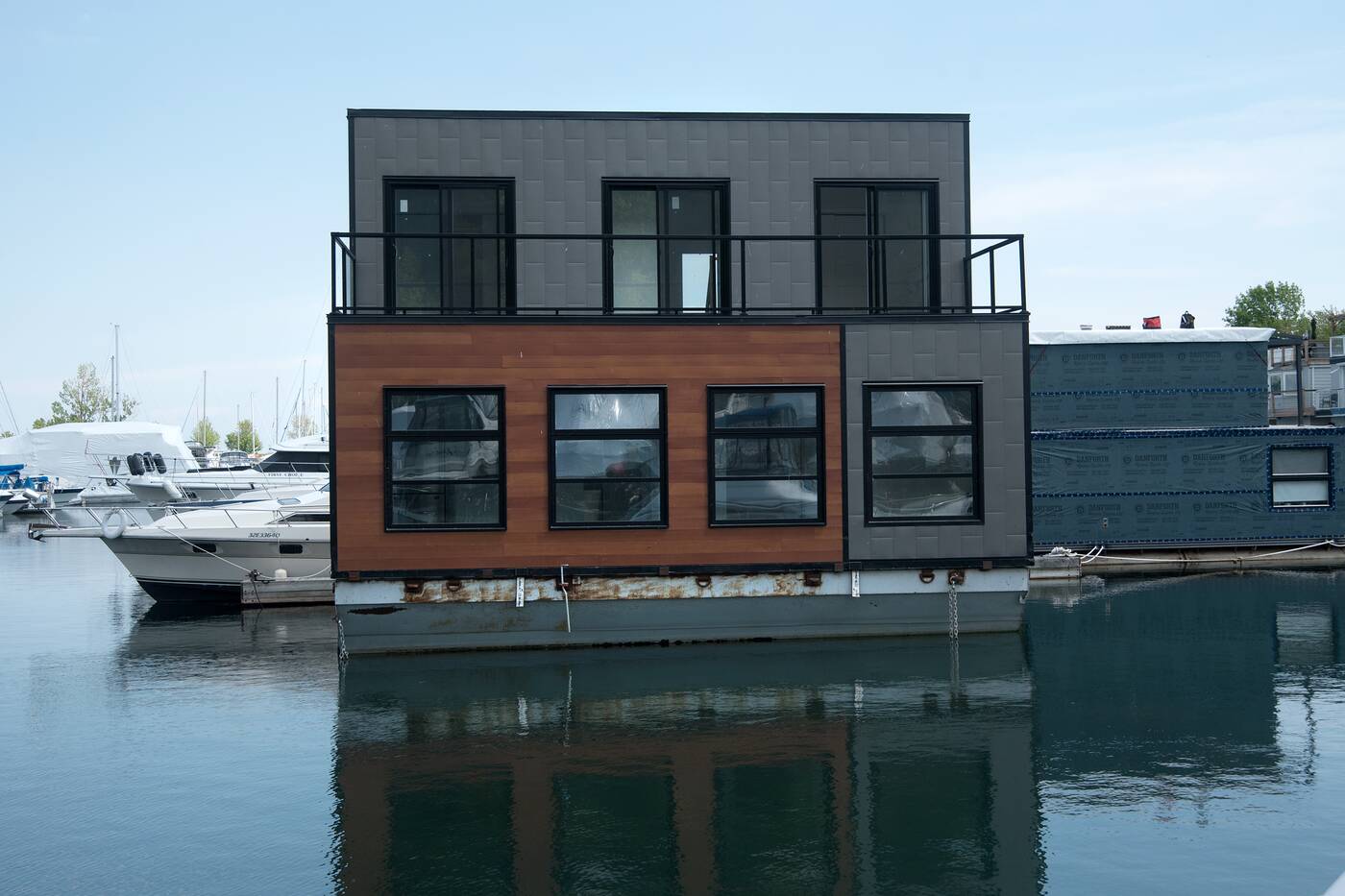 houseboat for sale