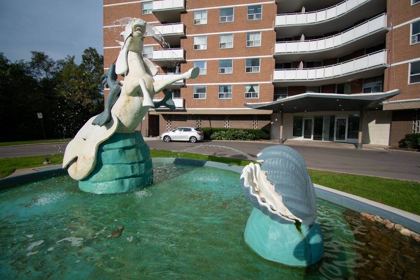 mermaid fountain toronto