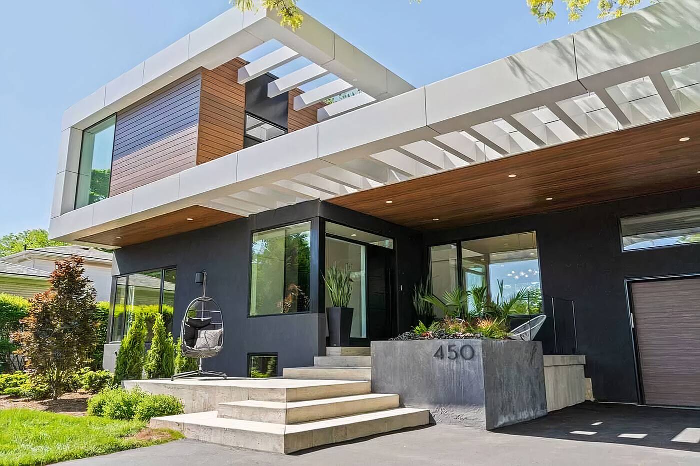 This contemporary .8 million Oakville residence simply dropped over 0K off its itemizing worth