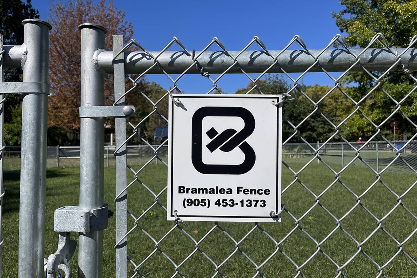 trinity bellwoods fence